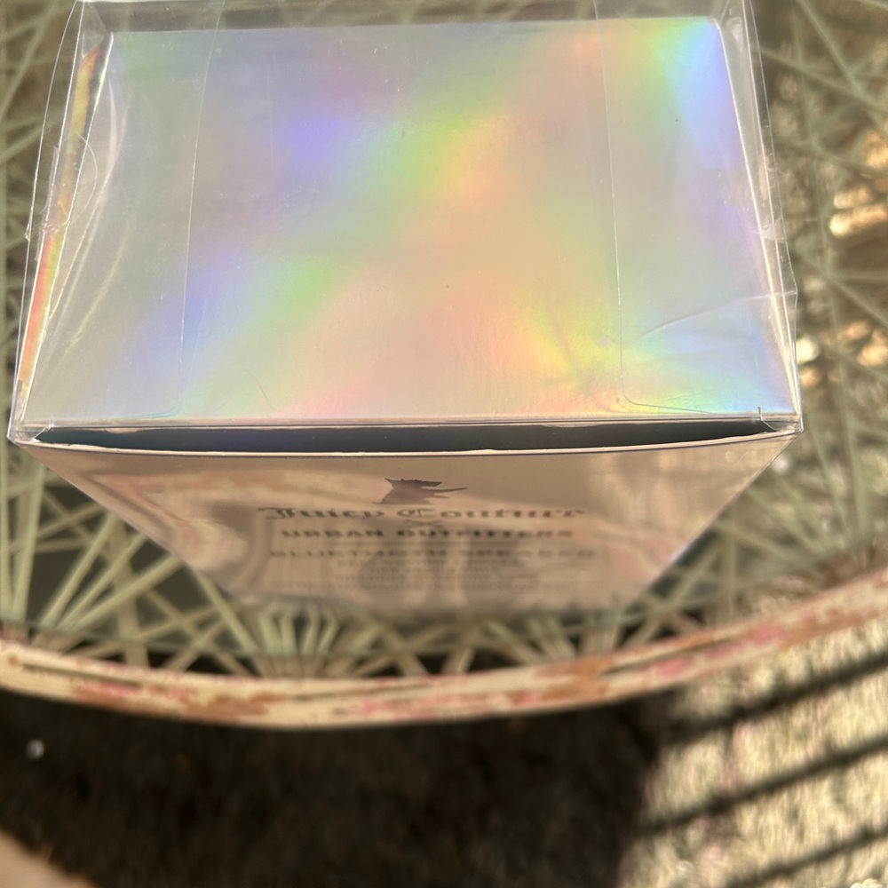Juicy Couture x Urban Outfitters Pink Dog Bluetooth Speaker - Picture 10 of 13